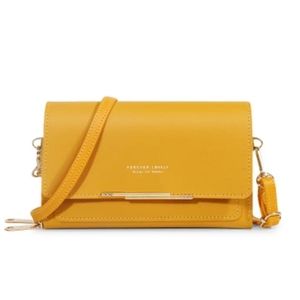 BNWT Crossbody mustard clutch purse. Sooo cute I bought myself one & one 2 sell